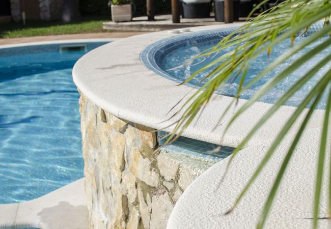 Villa à Vilamoura - Villa Hera | 6 Chambres | Jacuzzi Extérieur et Plus | Vilamoura Villa à Vilamoura - Villa Hera | 6 Chambres | Jacuzzi Extérieur et Plus | Vilamoura