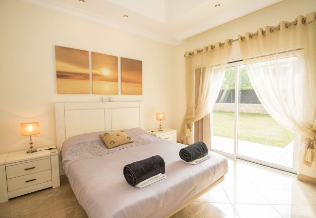 Villa à Vilamoura - Villa Hera | 6 Chambres | Jacuzzi Extérieur et Plus | Vilamoura Villa à Vilamoura - Villa Hera | 6 Chambres | Jacuzzi Extérieur et Plus | Vilamoura