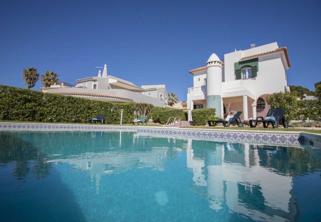Villa à Vilamoura - Villa Jade | 4 Chambres | Piscine | Old Village | Vilamoura Villa à Vilamoura - Villa Jade | 4 Chambres | Piscine | Old Village | Vilamoura