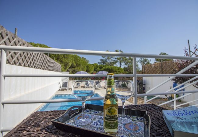 Maison mitoyenne à Almancil - Casa Granada | 4 Chambres | Piscine Privée | Varandas do Lago  Maison mitoyenne à Almancil - Casa Granada | 4 Chambres | Piscine Privée | Varandas do Lago