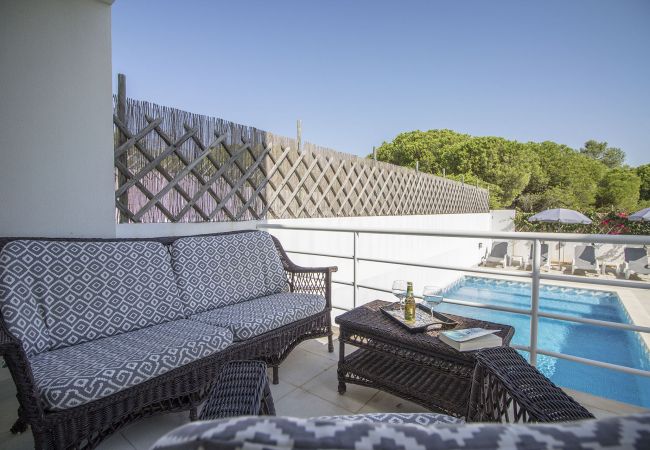 Maison mitoyenne à Almancil - Casa Granada | 4 Chambres | Piscine Privée | Varandas do Lago  Maison mitoyenne à Almancil - Casa Granada | 4 Chambres | Piscine Privée | Varandas do Lago