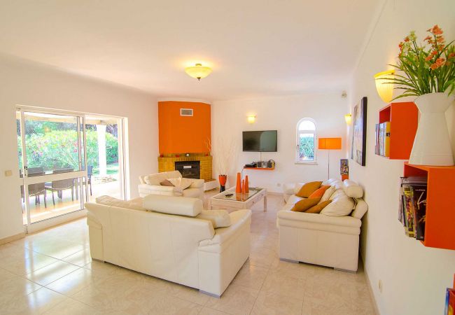 Villa à Vilamoura - Casa Nova | 3 Chambres | Extérieur Spacieux | Vilamoura Villa à Vilamoura - Casa Nova | 3 Chambres | Extérieur Spacieux | Vilamoura