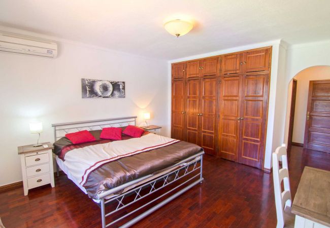 Villa à Vilamoura - Casa Nova | 3 Chambres | Extérieur Spacieux | Vilamoura Villa à Vilamoura - Casa Nova | 3 Chambres | Extérieur Spacieux | Vilamoura