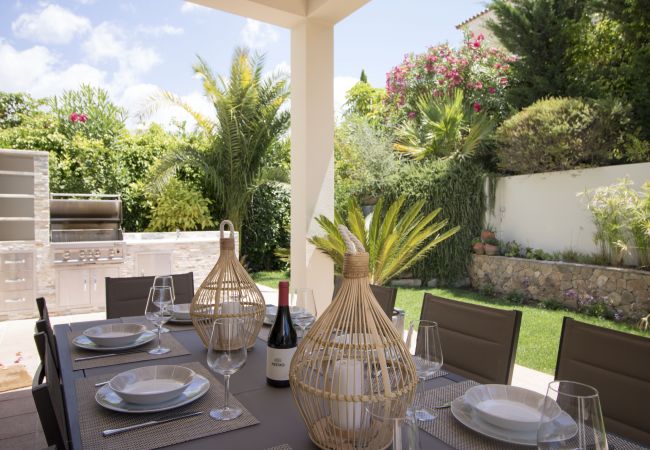 Villa à Almancil - Villa Esmeralda | 5 Chambres | Élégant | Almancil Villa à Almancil - Villa Esmeralda | 5 Chambres | Élégant | Almancil