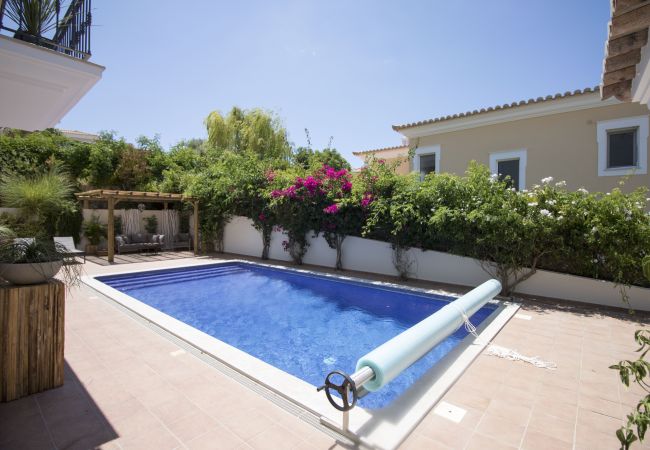 Villa à Almancil - Villa Esmeralda | 5 Chambres | Élégant | Almancil Villa à Almancil - Villa Esmeralda | 5 Chambres | Élégant | Almancil