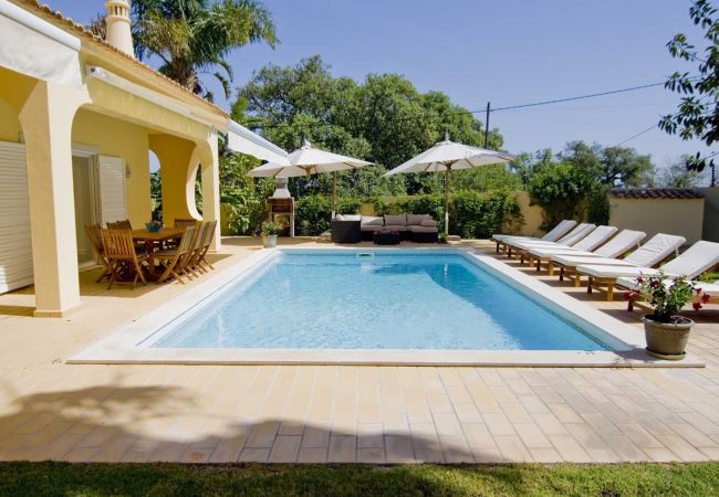 Villa à Almancil - Villa Jasmim | 4 Chambres | Ensoleillé | Almancil Villa à Almancil - Villa Jasmim | 4 Chambres | Ensoleillé | Almancil