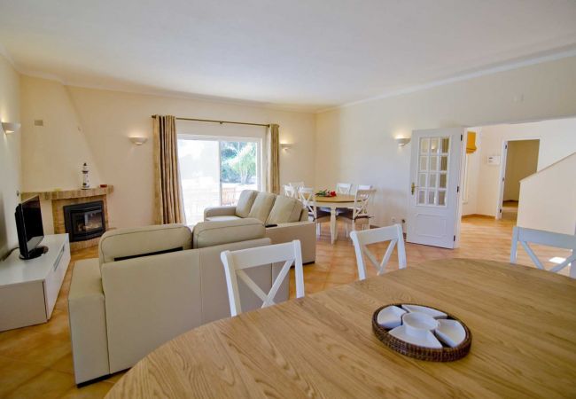 Villa à Almancil - Villa Jasmim | 4 Chambres | Ensoleillé | Almancil Villa à Almancil - Villa Jasmim | 4 Chambres | Ensoleillé | Almancil