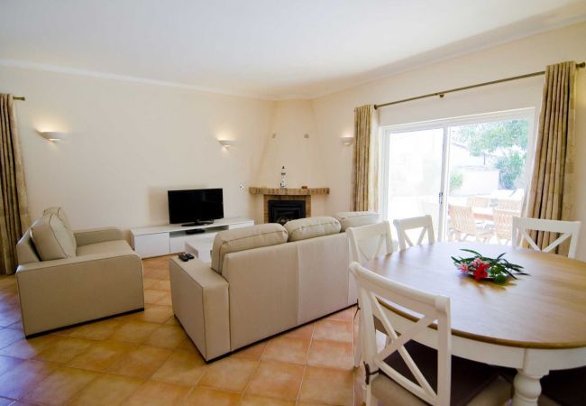 Villa à Almancil - Villa Jasmim | 4 Chambres | Ensoleillé | Almancil Villa à Almancil - Villa Jasmim | 4 Chambres | Ensoleillé | Almancil