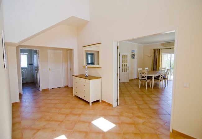 Villa à Almancil - Villa Jasmim | 4 Chambres | Ensoleillé | Almancil Villa à Almancil - Villa Jasmim | 4 Chambres | Ensoleillé | Almancil