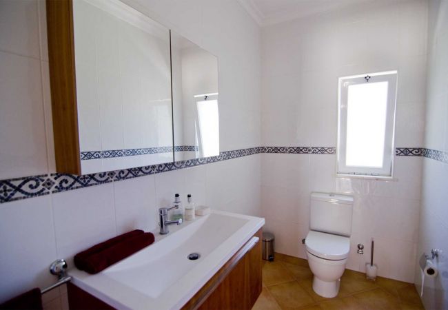 Villa à Almancil - Villa Jasmim | 4 Chambres | Ensoleillé | Almancil Villa à Almancil - Villa Jasmim | 4 Chambres | Ensoleillé | Almancil