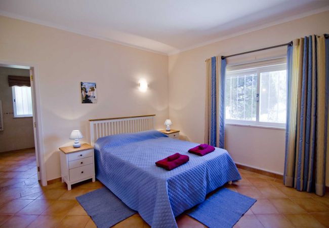 Villa à Almancil - Villa Jasmim | 4 Chambres | Ensoleillé | Almancil Villa à Almancil - Villa Jasmim | 4 Chambres | Ensoleillé | Almancil