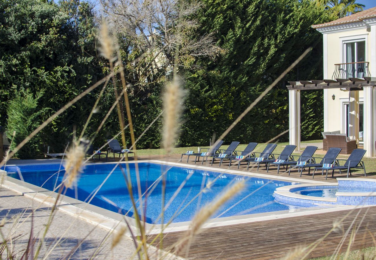 Villa à Almancil - Villa Mar | 5 Chambres | Grande Piscine et Spa | Quinta do Mar