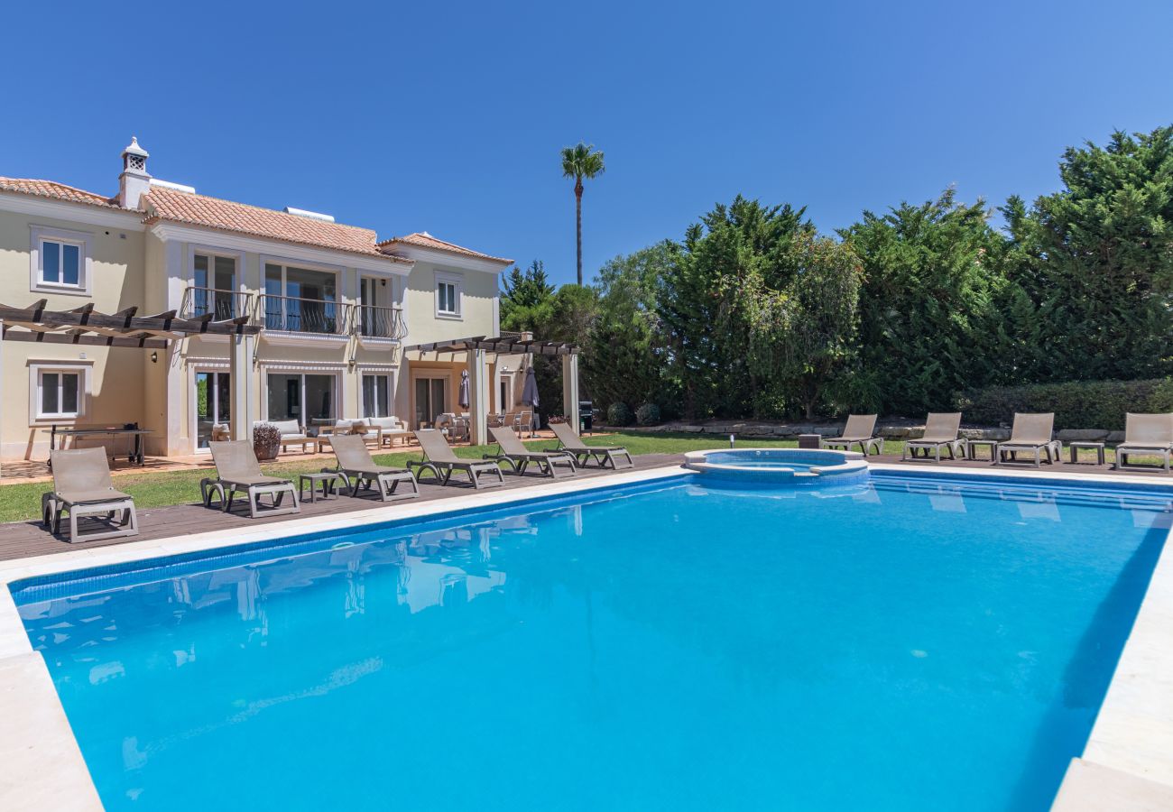 Villa à Almancil - Villa Mar | 5 Chambres | Grande Piscine et Spa | Quinta do Mar