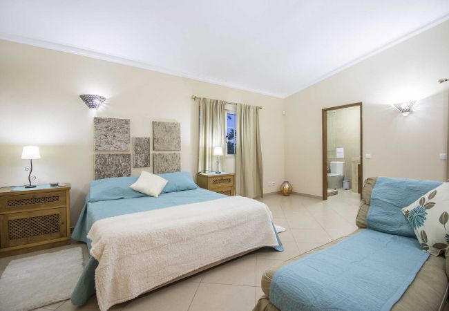 Villa à Estoi - Villa Panoramica | 5 Chambres | Vue Panoramique | Estói Villa à Estoi - Villa Panoramica | 5 Chambres | Vue Panoramique | Estói