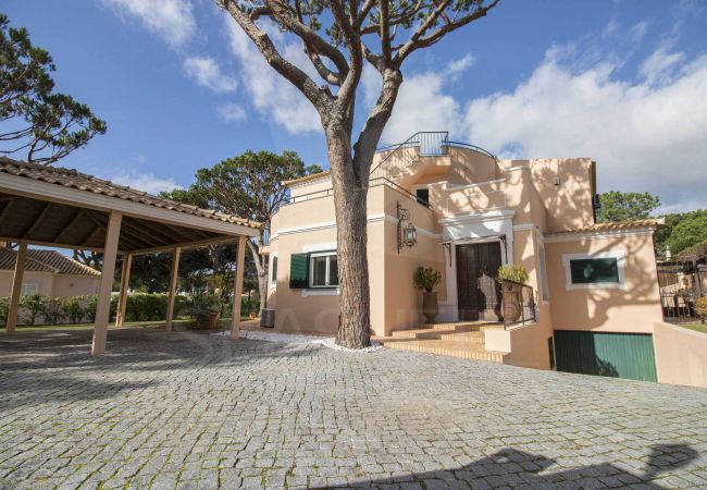 Villa à Vilamoura - Villa Rubi | 6 Chambres | Vue sur le Golf | Vilamoura Villa à Vilamoura - Villa Rubi | 6 Chambres | Vue sur le Golf | Vilamoura