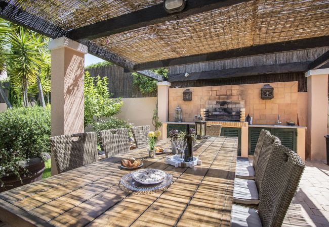 Villa à Vilamoura - Villa Rubi | 6 Chambres | Vue sur le Golf | Vilamoura Villa à Vilamoura - Villa Rubi | 6 Chambres | Vue sur le Golf | Vilamoura