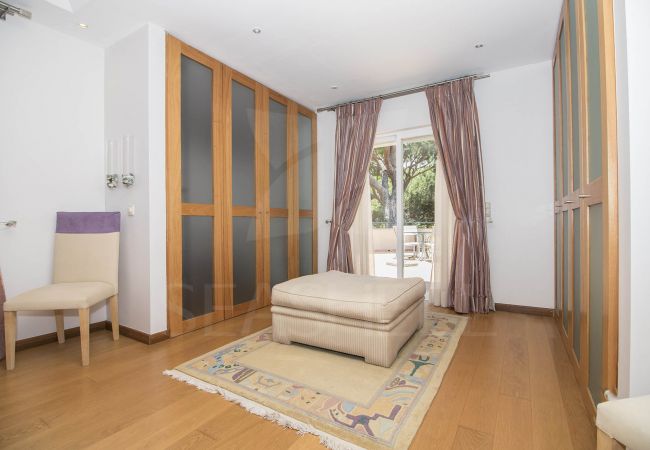 Villa à Vilamoura - Villa Rubi | 6 Chambres | Vue sur le Golf | Vilamoura Villa à Vilamoura - Villa Rubi | 6 Chambres | Vue sur le Golf | Vilamoura