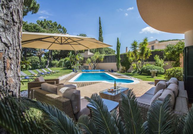 Villa à Vilamoura - Villa Rubi | 6 Chambres | Vue sur le Golf | Vilamoura Villa à Vilamoura - Villa Rubi | 6 Chambres | Vue sur le Golf | Vilamoura