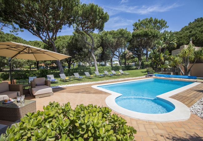 Villa à Vilamoura - Villa Rubi | 6 Chambres | Vue sur le Golf | Vilamoura Villa à Vilamoura - Villa Rubi | 6 Chambres | Vue sur le Golf | Vilamoura