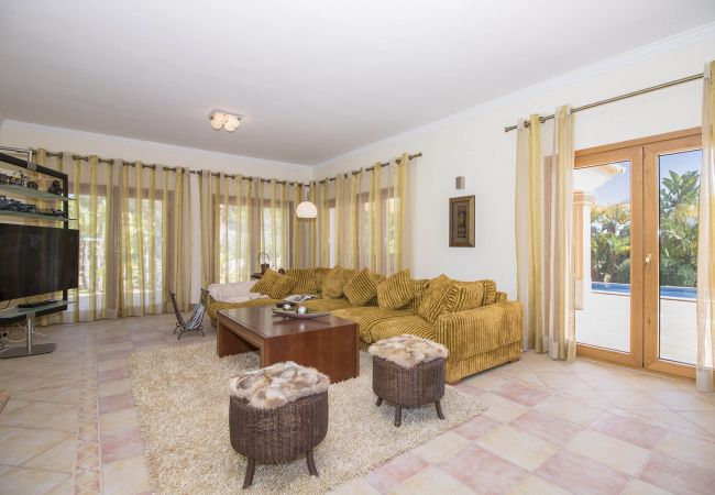 Villa à Almancil - Villa Valentina | 5 Chambres | Super Calme | Quinta do Mar Villa à Almancil - Villa Valentina | 5 Chambres | Super Calme | Quinta do Mar