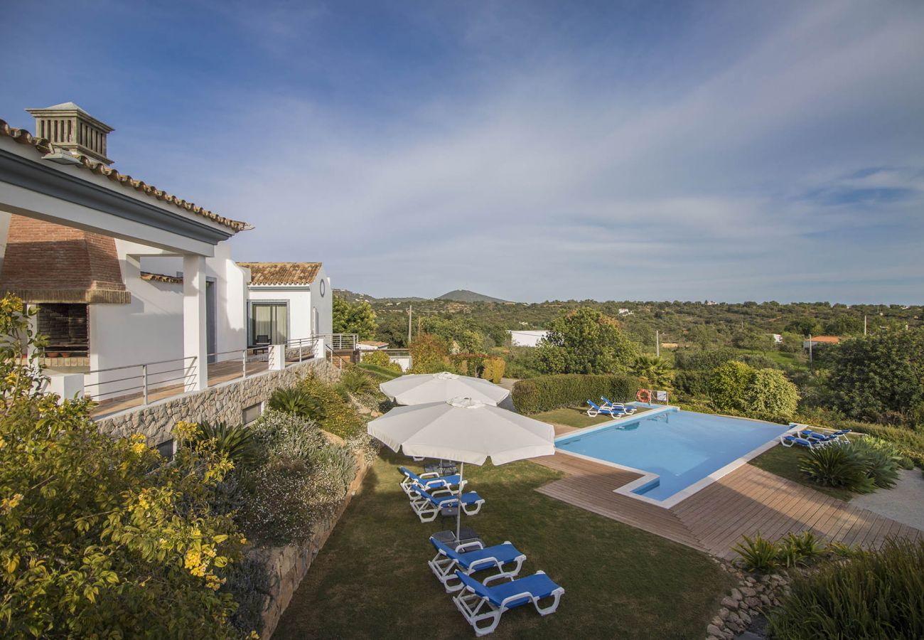 Gîte Rural à Estoi - Casa Serena | 6 Chambres | Maison de Campagne | Estoi