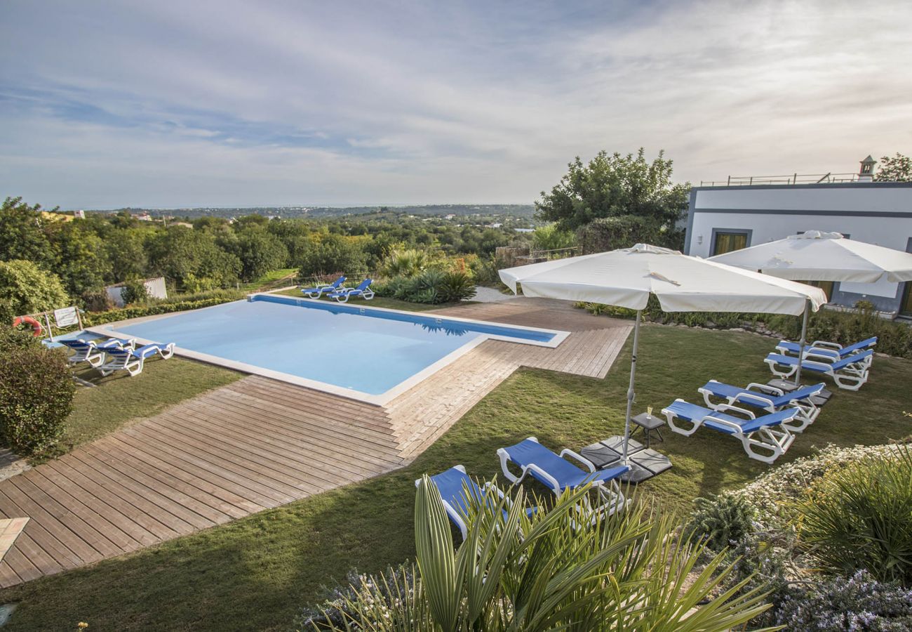 Gîte Rural à Estoi - Casa Serena | 6 Chambres | Maison de Campagne | Estoi