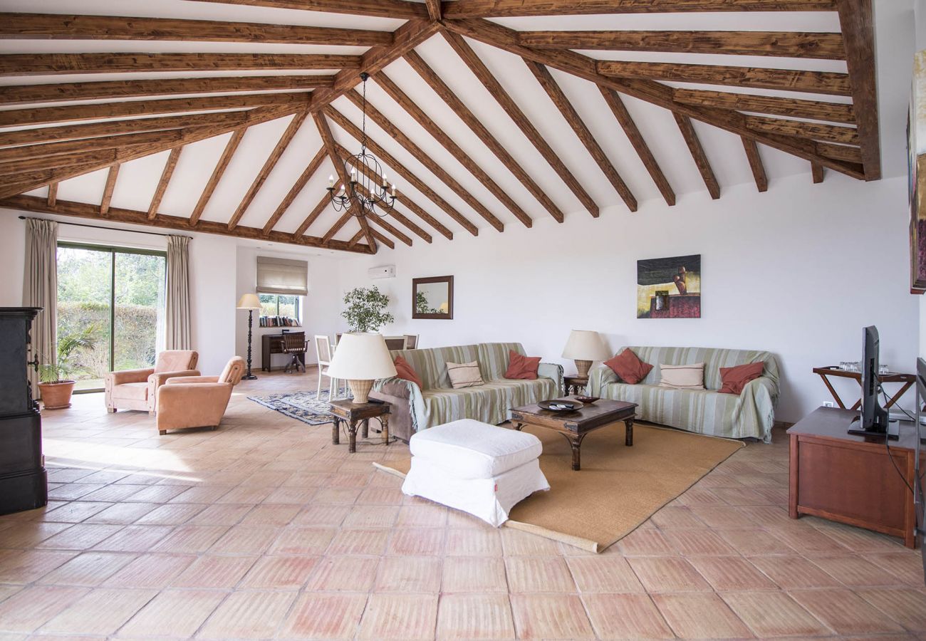 Gîte Rural à Estoi - Casa Serena | 6 Chambres | Maison de Campagne | Estoi