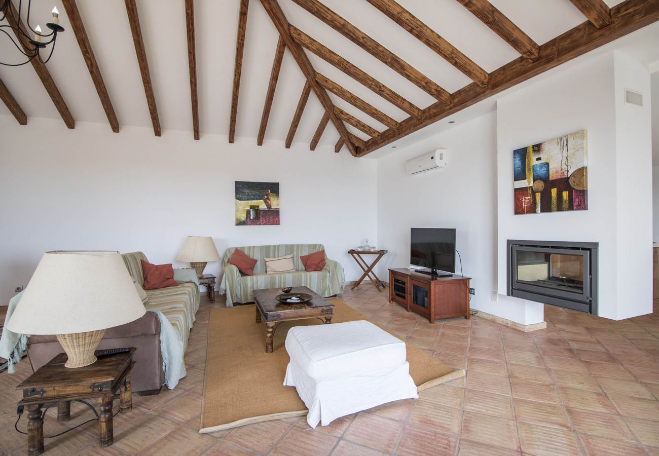 Gîte Rural à Estoi - Casa Serena | 6 Chambres | Maison de Campagne | Estoi