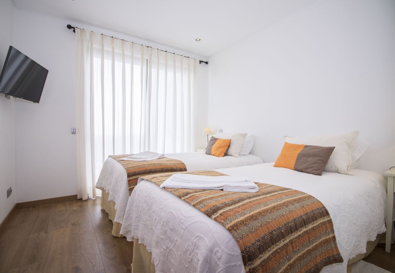 Gîte Rural à Estoi - Casa Serena | 6 Chambres | Maison de Campagne | Estoi