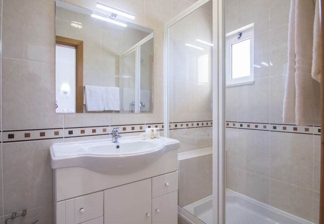 Villa à Galé - Villa Maresia | 4 Chambres | Proche de la Plage | Galé Villa à Galé - Villa Maresia | 4 Chambres | Proche de la Plage | Galé