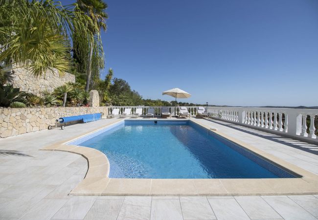 Villa à Faro - Villa Caribe | 5 Chambres | Vue Panoramique | São Brás Villa à Faro - Villa Caribe | 5 Chambres | Vue Panoramique | São Brás