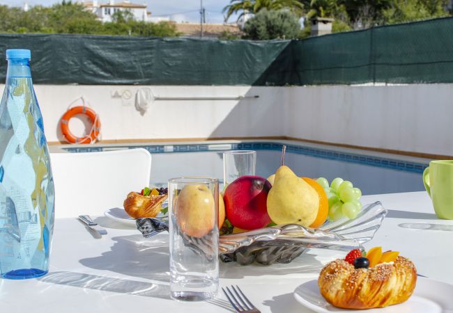 Villa à Albufeira - Villa Pacheco | 4 Chambres | Proche de la plage | Olhos de Água Villa à Albufeira - Villa Pacheco | 4 Chambres | Proche de la plage | Olhos de Água