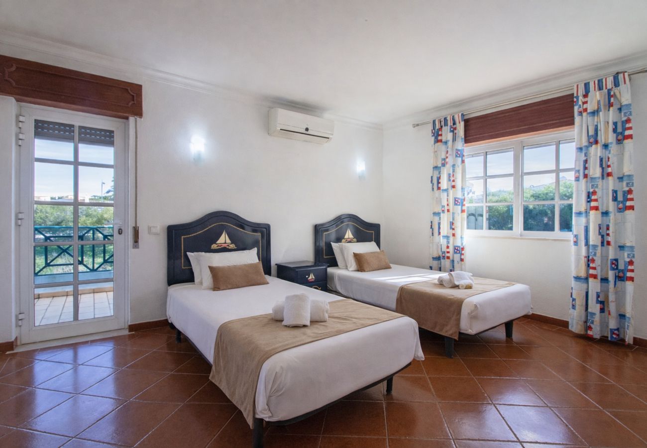 Villa à Albufeira - Villa Pacheco | 4 Chambres | Proche de la plage | Olhos de Água