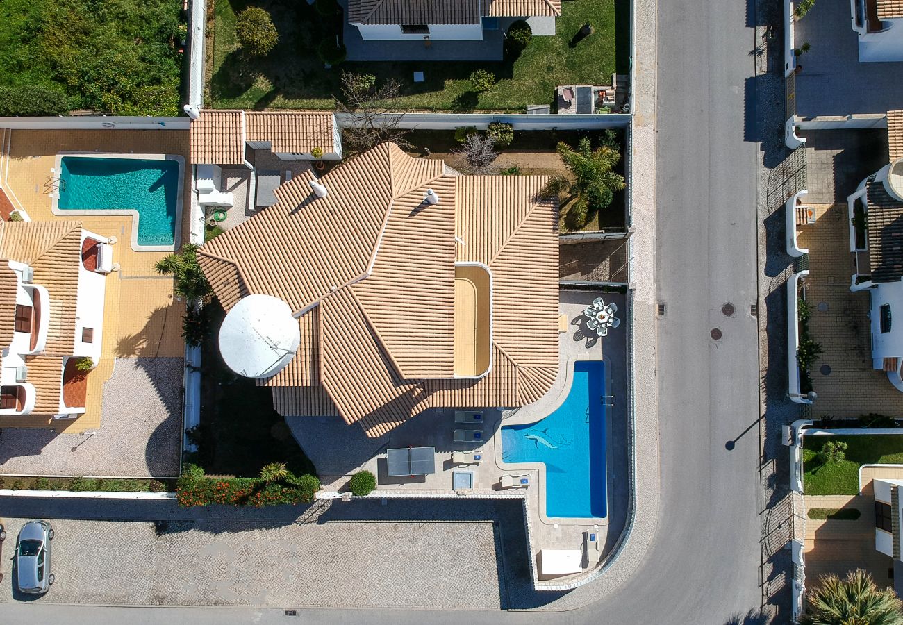 Villa à Galé - Villa Brisa do Mar | 4 Chambres | Proche de la Plage | Galé