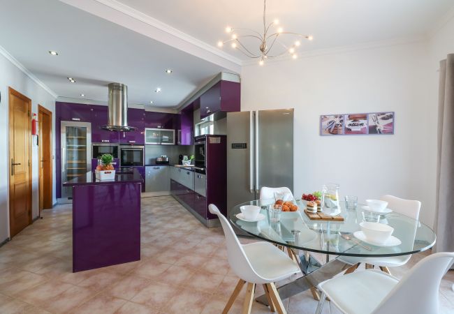 Villa à Albufeira - Villa Alfazema | 5 Chambres | Zone Tranquille | Albufeira Villa à Albufeira - Villa Alfazema | 5 Chambres | Zone Tranquille | Albufeira