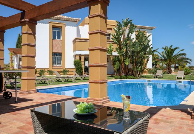 Villa à Albufeira - Quinta Dionysus | 6 Chambres | Propre Vignoble | Albufeira Villa à Albufeira - Quinta Dionysus | 6 Chambres | Propre Vignoble | Albufeira