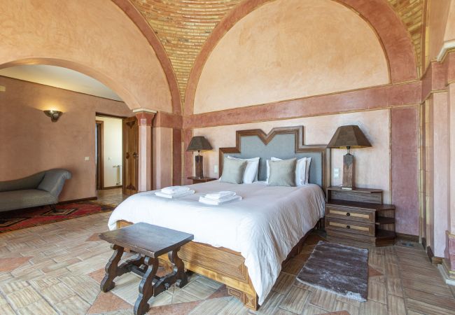 Villa à Albufeira - Quinta Dionysus | 6 Chambres | Propre Vignoble | Albufeira Villa à Albufeira - Quinta Dionysus | 6 Chambres | Propre Vignoble | Albufeira