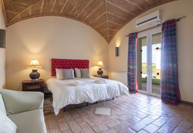 Villa à Albufeira - Quinta Dionysus | 6 Chambres | Propre Vignoble | Albufeira Villa à Albufeira - Quinta Dionysus | 6 Chambres | Propre Vignoble | Albufeira