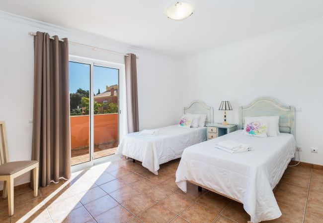 Villa à Lagos - Jardins da Meia Praia | Moradia | Piscina Villa à Lagos - Jardins da Meia Praia | Moradia | Piscina