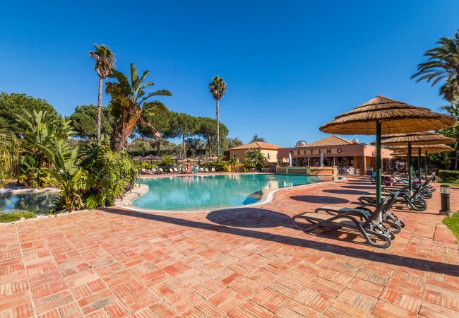 Villa à Lagos - Jardins da Meia Praia | Moradia | Piscina Villa à Lagos - Jardins da Meia Praia | Moradia | Piscina