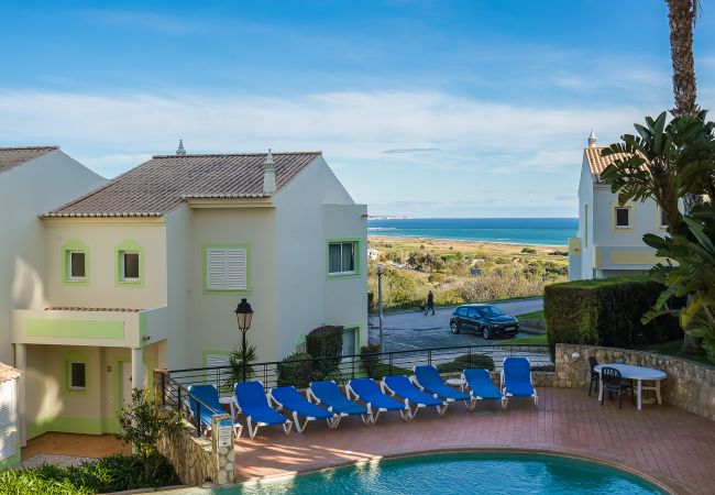 Appartement à Lagos - Meia Praia Beach: GOLF| Perfect for Families | Entire Apt Appartement à Lagos - Meia Praia Beach: GOLF| Perfect for Families | Entire Apt
