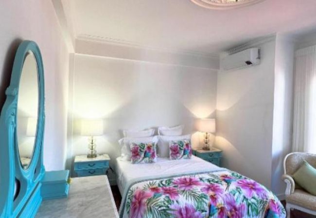 Villa à Faro - Villa Sunshine | 5 Chambres | Ensoleillé | Faro Villa à Faro - Villa Sunshine | 5 Chambres | Ensoleillé | Faro