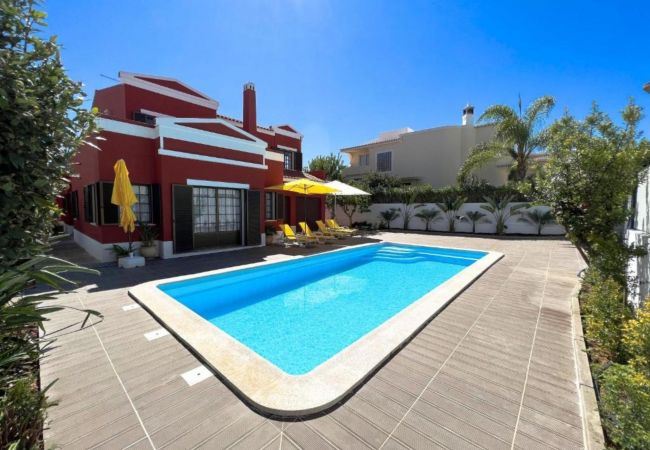 Villa à Faro - Villa Sunshine | 5 Chambres | Ensoleillé | Faro Villa à Faro - Villa Sunshine | 5 Chambres | Ensoleillé | Faro