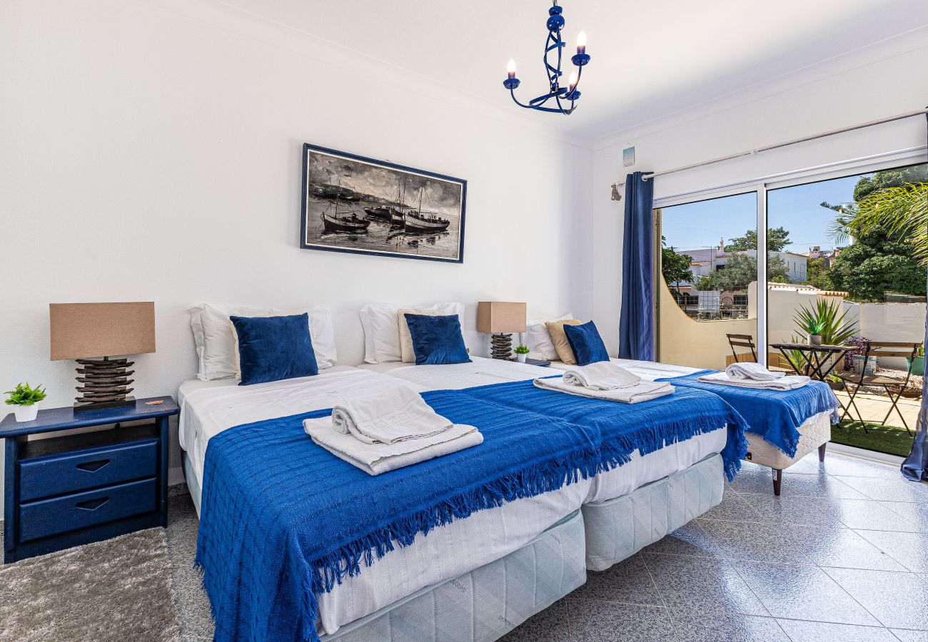 Villa à Lagos - Chilling in Lagos: Location | Pool | BBQ | Friends 