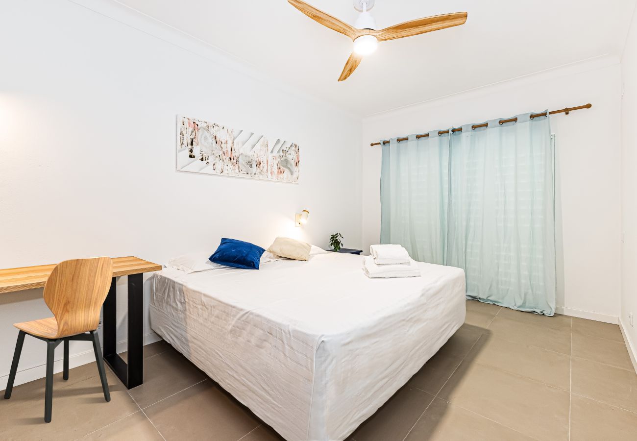 Villa à Lagos - Chilling in Lagos: Location | Pool | BBQ | Friends 