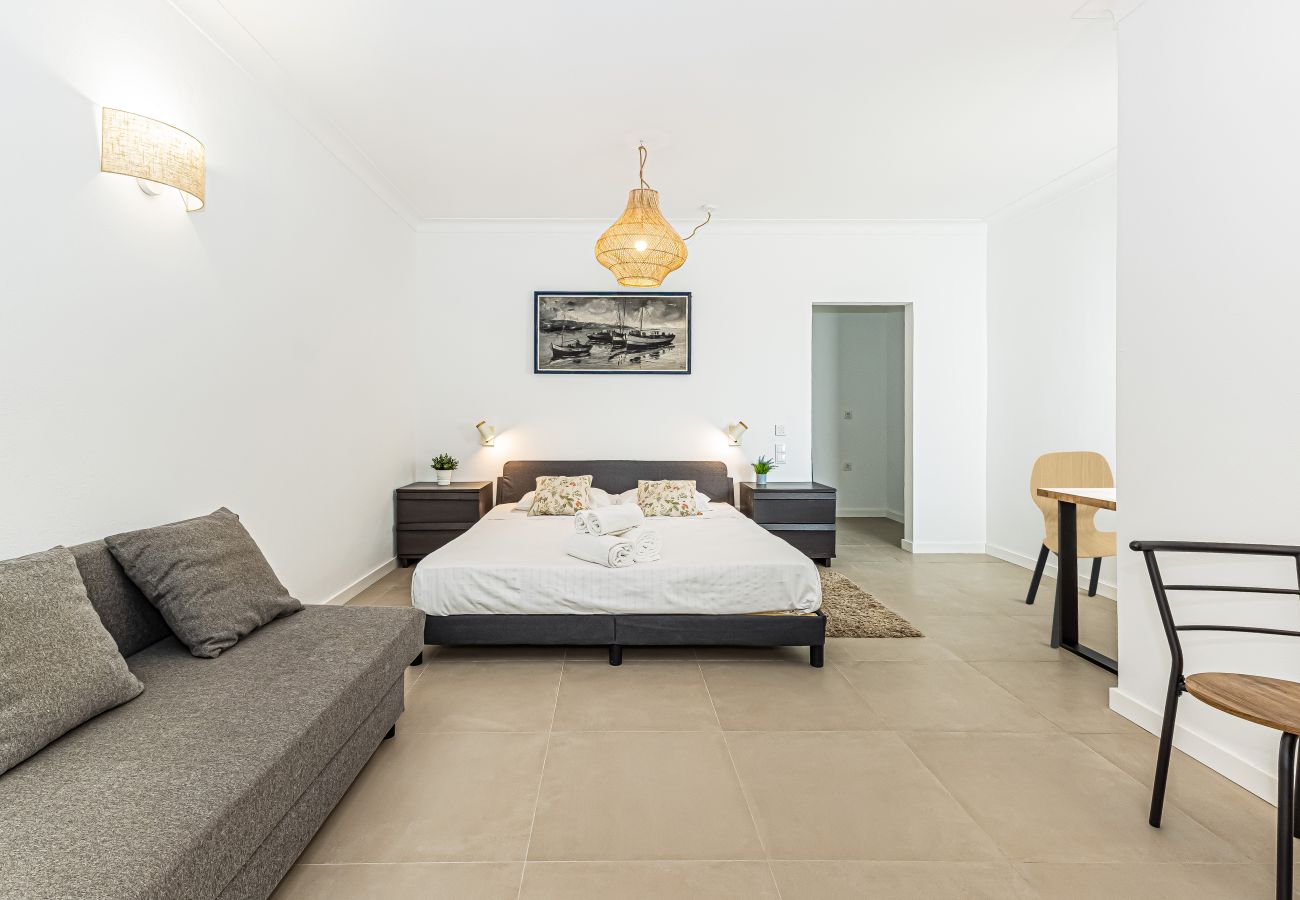 Villa à Lagos - Chilling in Lagos: Location | Pool | BBQ | Friends 