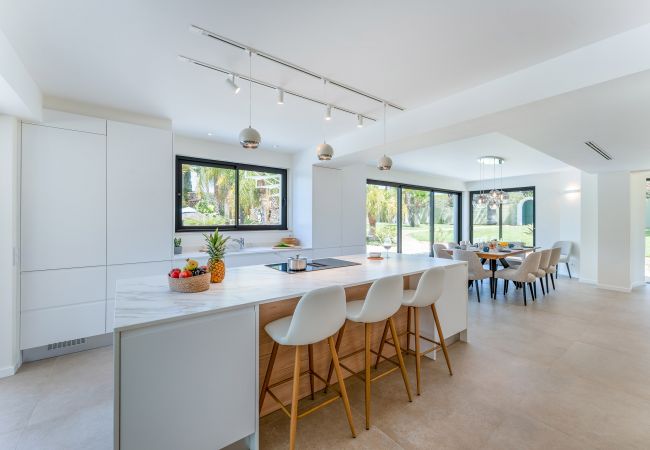 Villa à Vilamoura - Villa Natura | 6 Chambres | Villa Spectaculaire avec Jardin Spacieux | Vilamoura Villa à Vilamoura - Villa Natura | 6 Chambres | Villa Spectaculaire avec Jardin Spacieux | Vilamoura