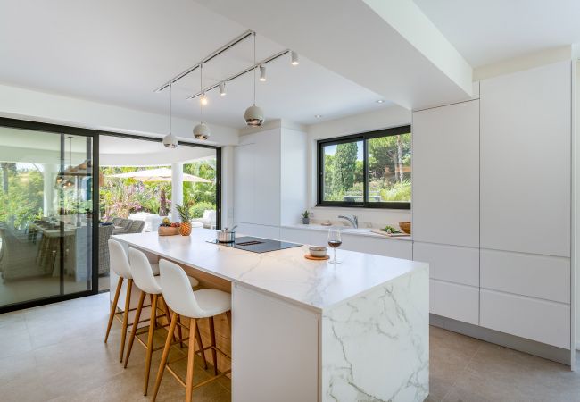 Villa à Vilamoura - Villa Natura | 6 Chambres | Villa Spectaculaire avec Jardin Spacieux | Vilamoura Villa à Vilamoura - Villa Natura | 6 Chambres | Villa Spectaculaire avec Jardin Spacieux | Vilamoura