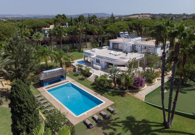 Villa à Vilamoura - Villa Natura | 6 Chambres | Villa Spectaculaire avec Jardin Spacieux | Vilamoura