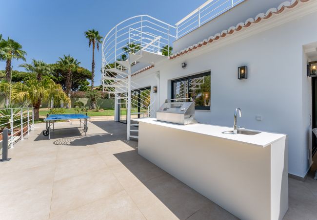 Villa à Vilamoura - Villa Natura | 6 Chambres | Villa Spectaculaire avec Jardin Spacieux | Vilamoura Villa à Vilamoura - Villa Natura | 6 Chambres | Villa Spectaculaire avec Jardin Spacieux | Vilamoura